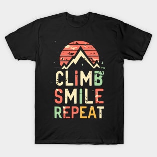 Free Climbing Boulderer Mountain Rock Bouldering Climber Gym Retro T-Shirt